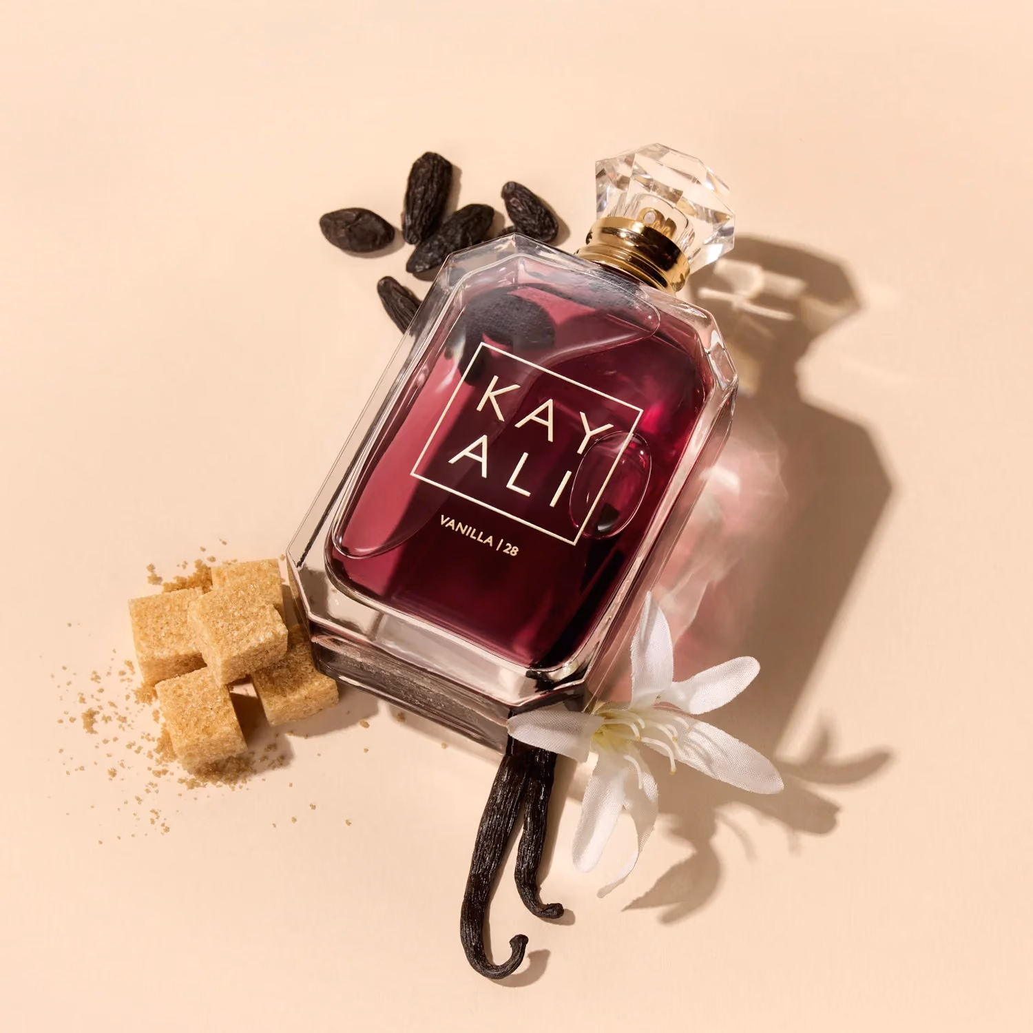 Perfume glass with a long reflection